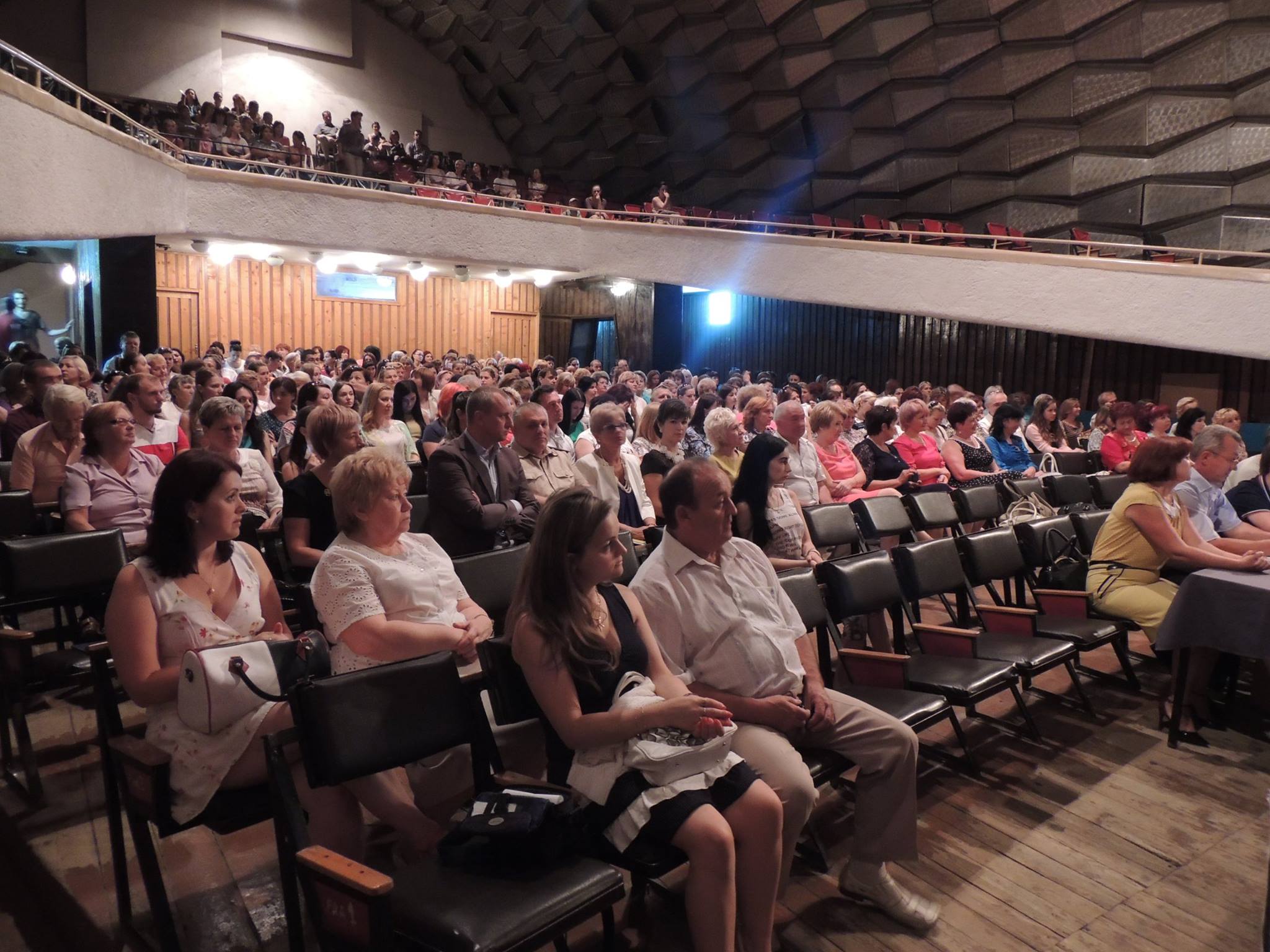 У Берегові планують створити спільний центр приготування їжі для міських закладів освіти У Берегові планують створити спільний центр приготування їжі для міських закладів освіти