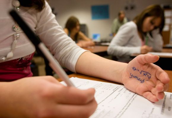 ЗНО здаватимуть не лише одинадцятикласники, але й студенти коледжів ЗНО здаватимуть не лише одинадцятикласники, але й студенти коледжів