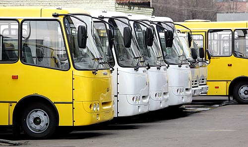 За час проведення АТО на Сході України з області було відправлено 20 шкільних автобусів За час проведення АТО на Сході України з області було відправлено 20 шкільних автобусів