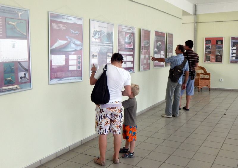 В обласному центрі Закарпаття триває виставка робіт румунських реконструкторів ікон В обласному центрі Закарпаття триває виставка робіт румунських реконструкторів ікон