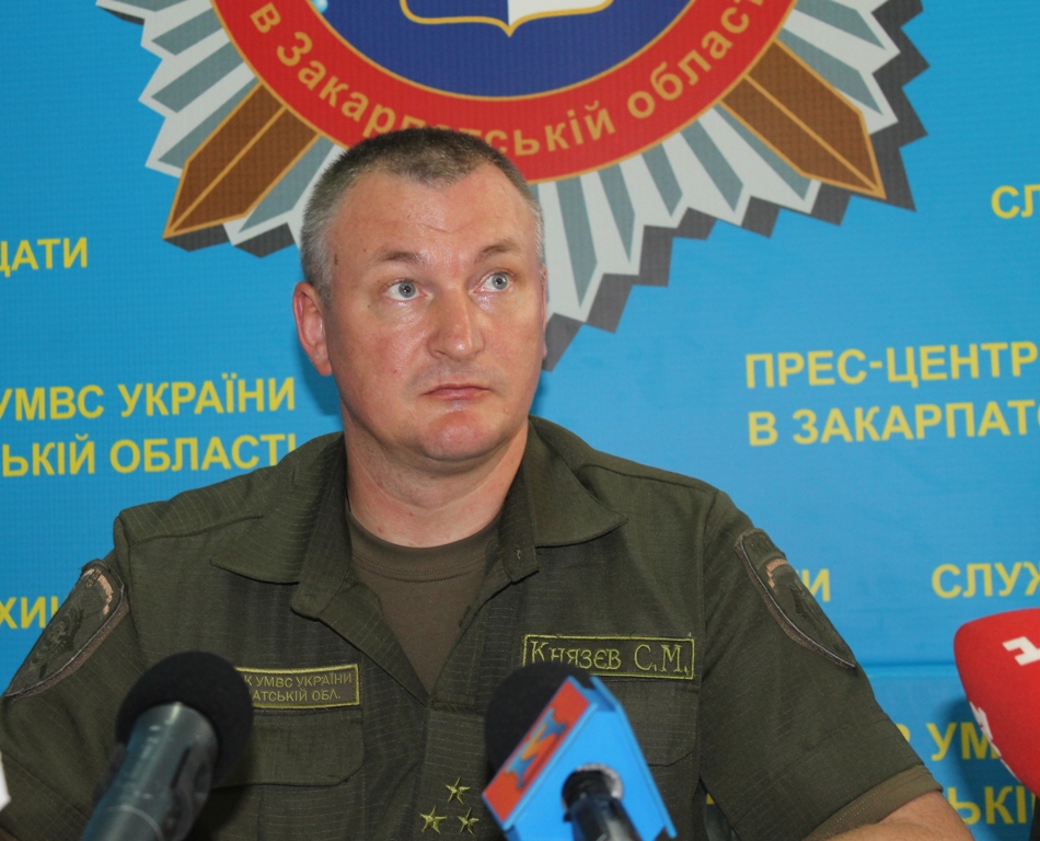 Керівник закарпатської міліції Сергій Князєв розповів про затримання осіб, які скоїли вбивство рома Керівник закарпатської міліції Сергій Князєв розповів про затримання осіб, які скоїли вбивство рома