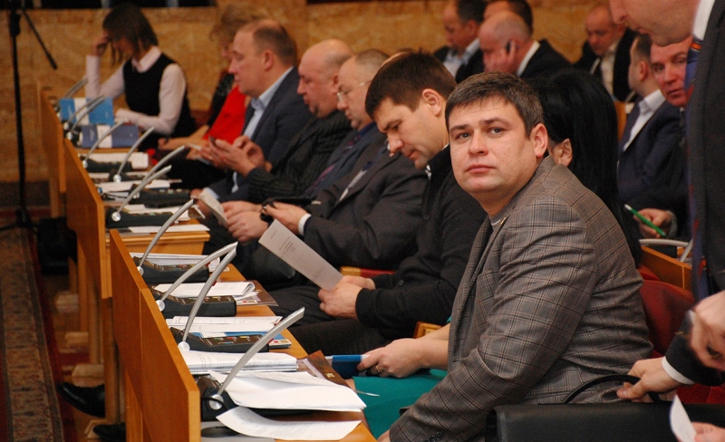 Депутати облради просять керівництво країни відновити спеціальну економічну зону "Закарпаття" Депутати облради просять керівництво країни відновити спеціальну економічну зону "Закарпаття"