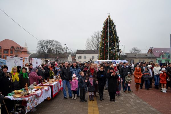 У Тячеві відбудеться фестиваль "Червене вино" У Тячеві відбудеться фестиваль "Червене вино"