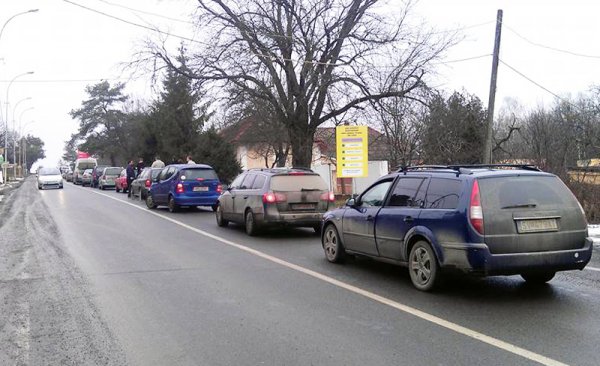 Прикордонники повідомляють про відсутність черг на прикордонних пунктах Закарпаття Прикордонники повідомляють про відсутність черг на прикордонних пунктах Закарпаття