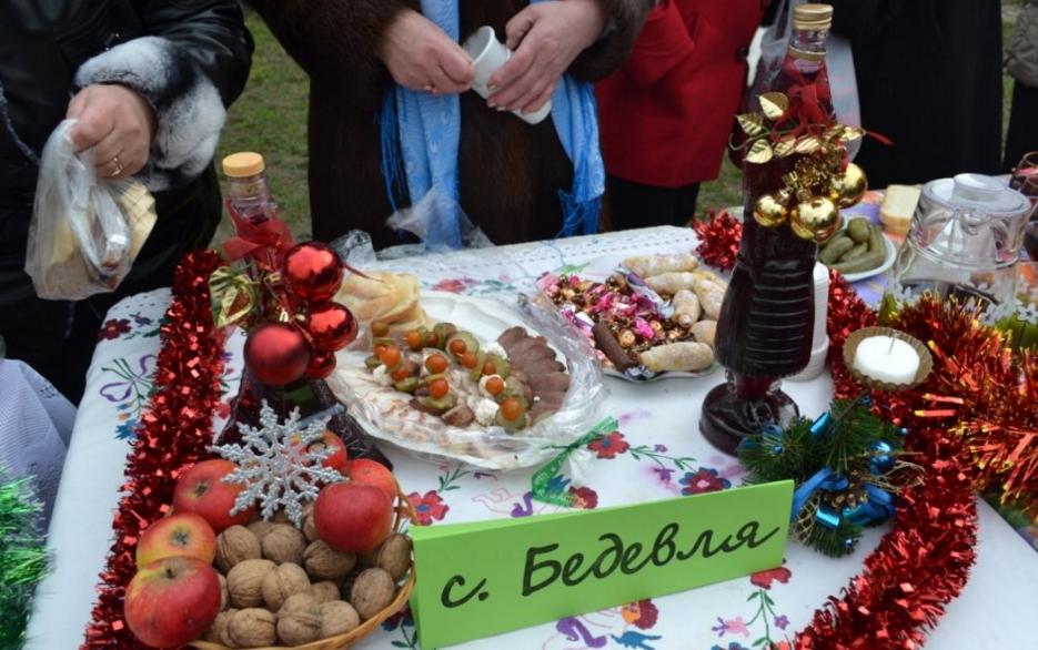 У Тячеві визначили переможців конкурсу "Червене вино" У Тячеві визначили переможців конкурсу "Червене вино"