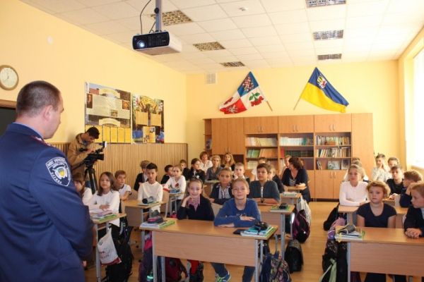 Поліція охорони обговорила безпеку дітей у навчальних закладах Поліція охорони обговорила безпеку дітей у навчальних закладах