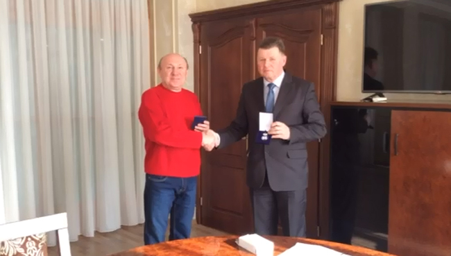 Шеф-редактора "Панорама медіа групи" нагородили відзнакою "За розвиток Закарпаття" Шеф-редактора "Панорама медіа групи" нагородили відзнакою "За розвиток Закарпаття"
