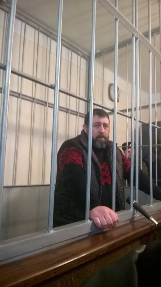 Судді відновили роботу: розглядають справу щодо бійця "ПС" "Нацика" Судді відновили роботу: розглядають справу щодо бійця "ПС" "Нацика"