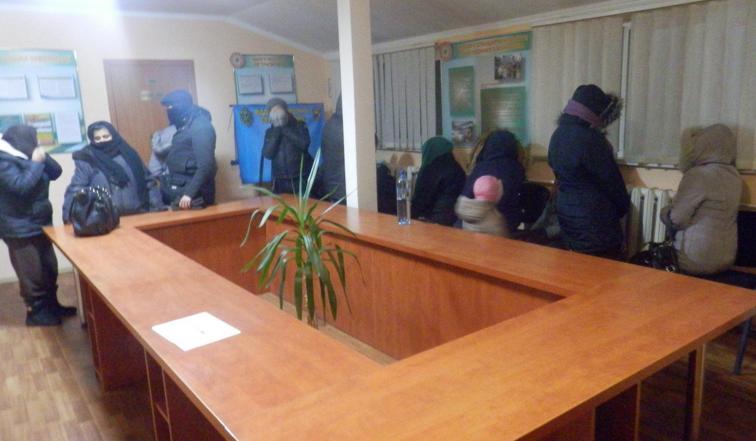 Неподалік кордону прикордонники виявили групу нелегальних мігрантів, які прямували до Угорщини Неподалік кордону прикордонники виявили групу нелегальних мігрантів, які прямували до Угорщини