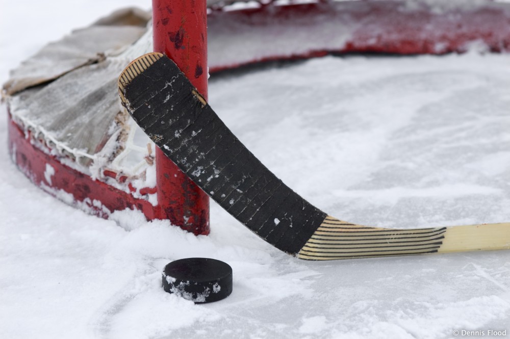 В Ужгороді відбулись перші півфінальні поєдинки чемпіонату Закарпаття з хокею В Ужгороді відбулись перші півфінальні поєдинки чемпіонату Закарпаття з хокею