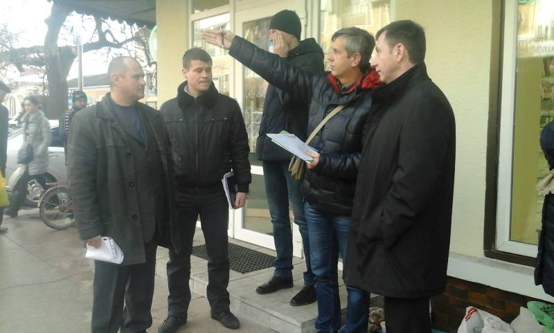 До туристичних родзинок Ужгорода незабаром з’являться вказівники європейського зразка До туристичних родзинок Ужгорода незабаром з’являться вказівники європейського зразка