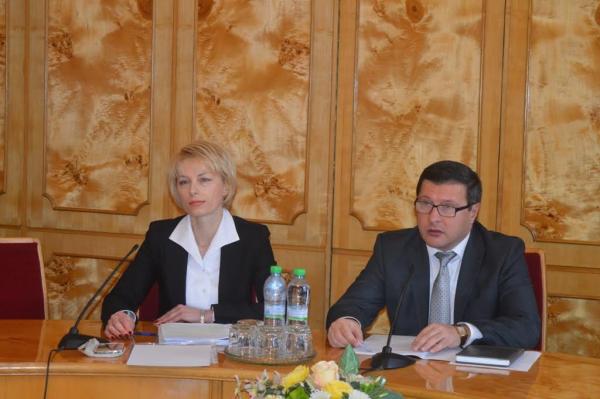 В області потребують усиновлення понад 600 дітей В області потребують усиновлення понад 600 дітей