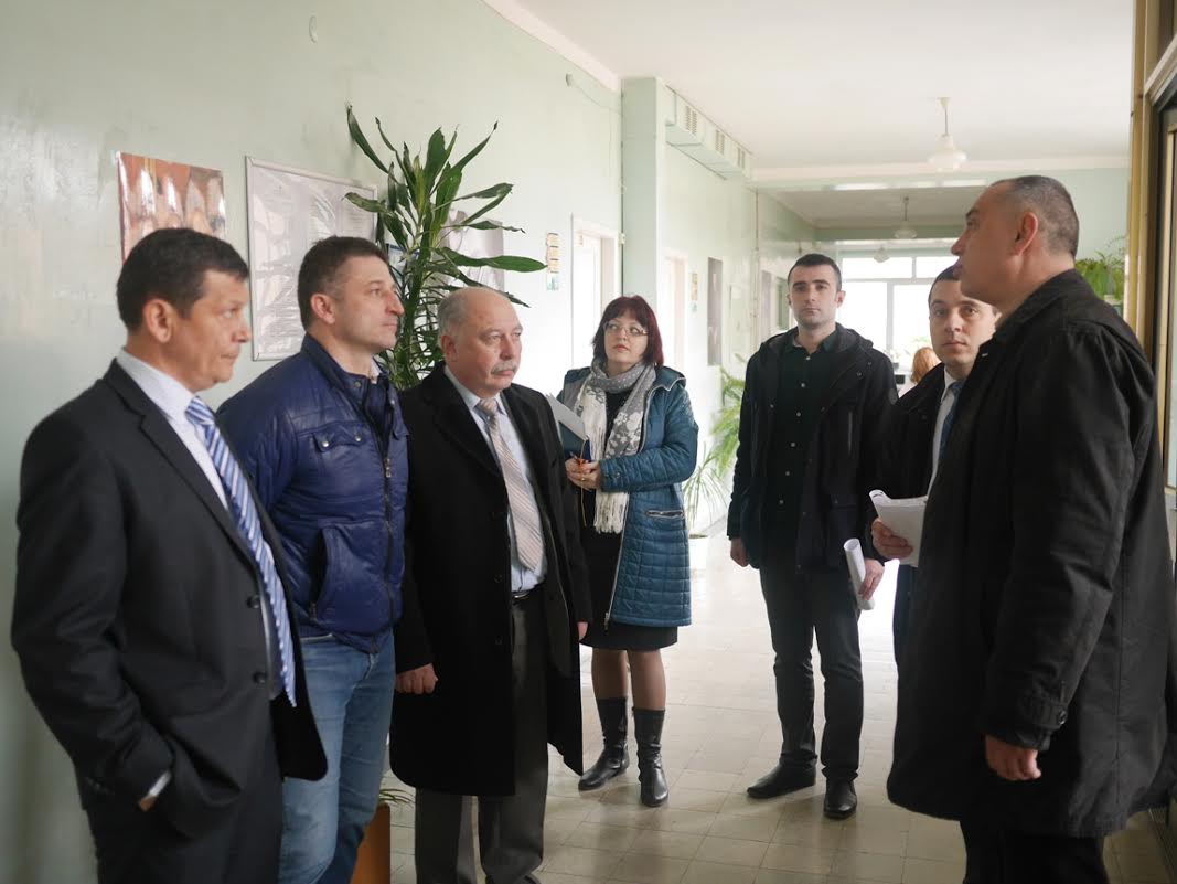 Ужгородські депутати навідались у лікарні міста, щоб на місці з’ясувати їхні проблеми Ужгородські депутати навідались у лікарні міста, щоб на місці з’ясувати їхні проблеми