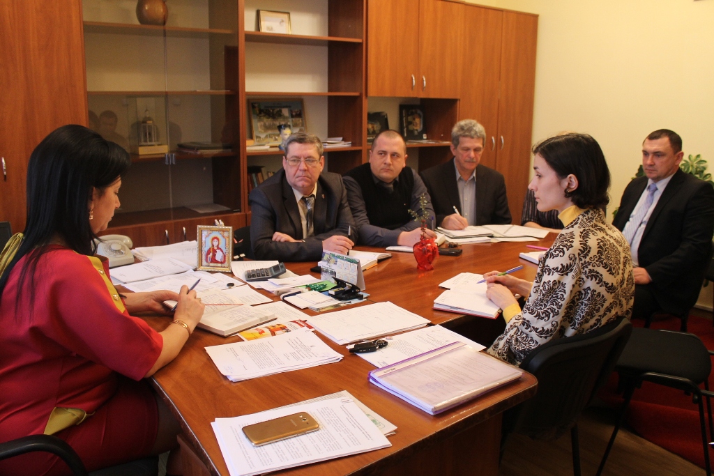На Виноградівщині обговорили маршрут вузькоколійки у рамках проведення фестивалю «Угочанська лоза 2016» На Виноградівщині обговорили маршрут вузькоколійки у рамках проведення фестивалю «Угочанська лоза 2016»