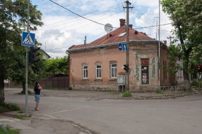 На двох перехрестях в Ужгороді не працюють світлофори На двох перехрестях в Ужгороді не працюють світлофори
