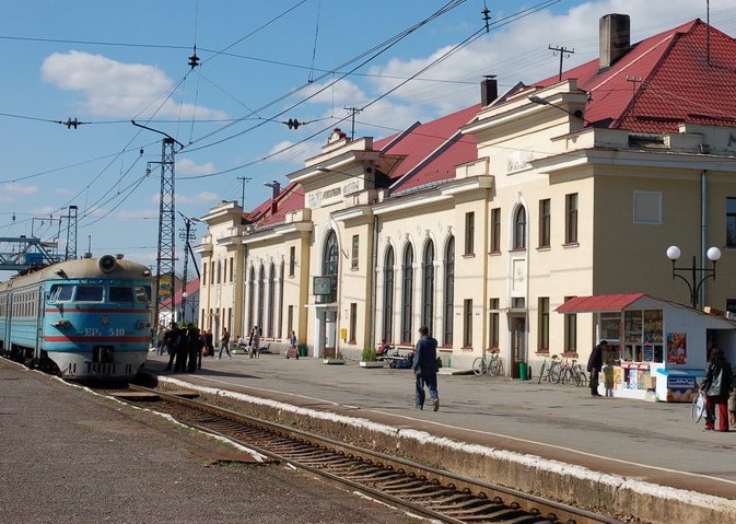 На залізничному вокзалі Мукачева потяг насмерть збив чоловіка На залізничному вокзалі Мукачева потяг насмерть збив чоловіка
