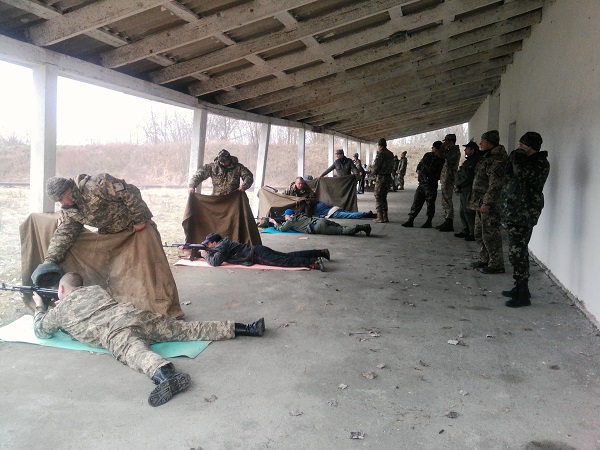 Військові Берегівщини вправлялись у стрільбі Військові Берегівщини вправлялись у стрільбі