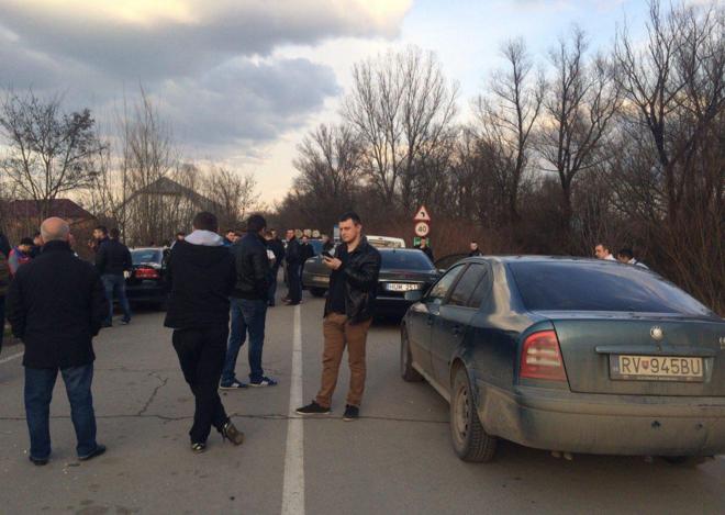 У мережі з’явилась фотографія протесту проти нововведень щодо "пересічок" на КПП "Солотвино" У мережі з’явилась фотографія протесту проти нововведень щодо "пересічок" на КПП "Солотвино"
