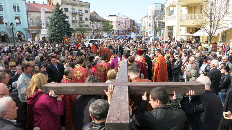Цієї неділі у Мукачеві відбудеться традиційна "Хресна дорога" Цієї неділі у Мукачеві відбудеться традиційна "Хресна дорога"