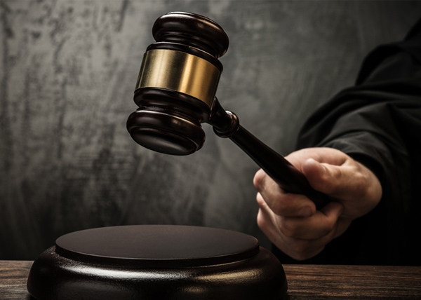 Закарпатця засуджено на 4 роки позбавлення волі за незаконне переправлення через держкордон нелегалів Закарпатця засуджено на 4 роки позбавлення волі за незаконне переправлення через держкордон нелегалів