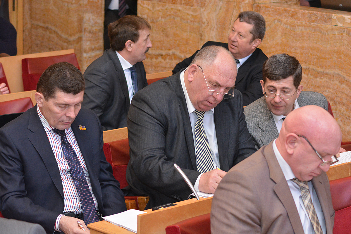 Депутат облради звернувся із запитом щодо впровадженя дорожнього експерименту на Закарпатті Депутат облради звернувся із запитом щодо впровадженя дорожнього експерименту на Закарпатті