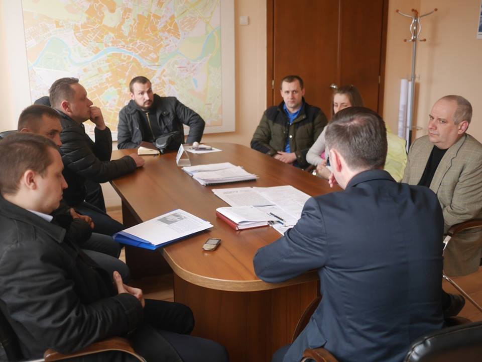 Ужгородські чиновники відреагували на хамство, яке днями допустив водій одного з міських автобусів Ужгородські чиновники відреагували на хамство, яке днями допустив водій одного з міських автобусів