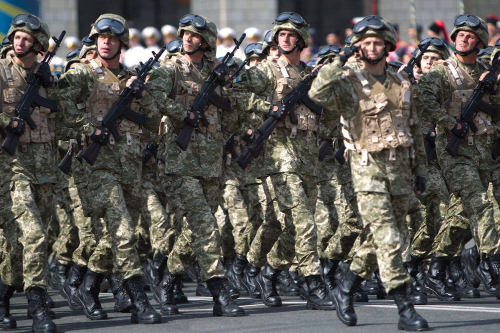 Призвані в армію закарпатці під час четвертої хвилі мобілізації повертають додому. Порошенко підписав указ Призвані в армію закарпатці під час четвертої хвилі мобілізації повертають додому. Порошенко підписав указ