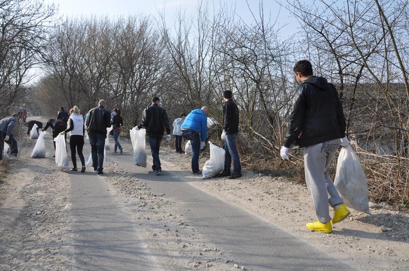 У суботу мукачівці зберуться на загальноміське прибирання У суботу мукачівці зберуться на загальноміське прибирання