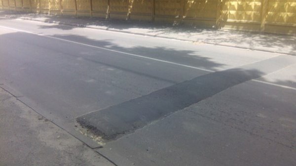 "Лежачі поліцейські" по-ужгородськи: не завжди безпечні та нерівні асфальтні пагорби "Лежачі поліцейські" по-ужгородськи: не завжди безпечні та нерівні асфальтні пагорби