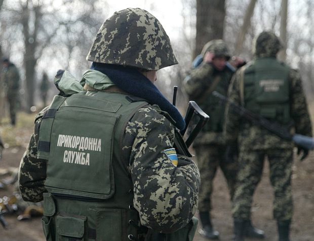 Цієї ночі під час затримання прикордонники поранили контрабандиста Цієї ночі під час затримання прикордонники поранили контрабандиста
