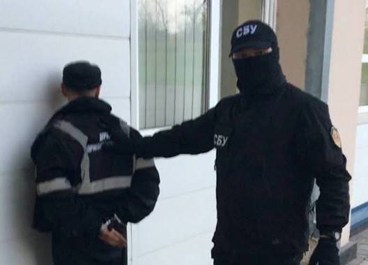 Прокуратура розповіла про схему отримання хабарів затриманим прикордонником Прокуратура розповіла про схему отримання хабарів затриманим прикордонником