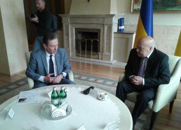 Міжнародна Торгова Палата уклала угоду із Закарпаттям Міжнародна Торгова Палата уклала угоду із Закарпаттям