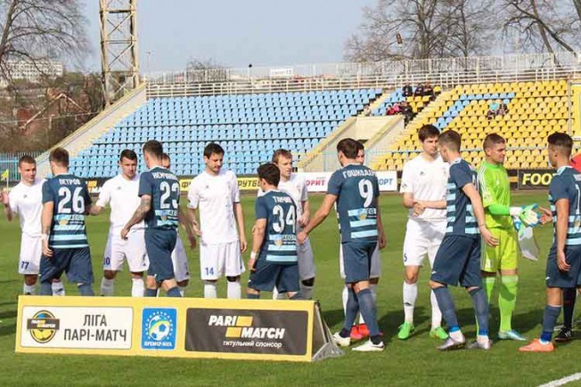 "Говерла" без Грозного поступилась львівським "Карпатам" "Говерла" без Грозного поступилась львівським "Карпатам"