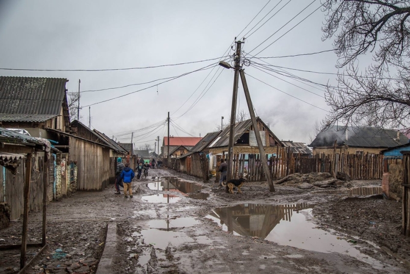 Журналісти порівняли, як живуть роми в Києві та на Закарпатті Журналісти порівняли, як живуть роми в Києві та на Закарпатті
