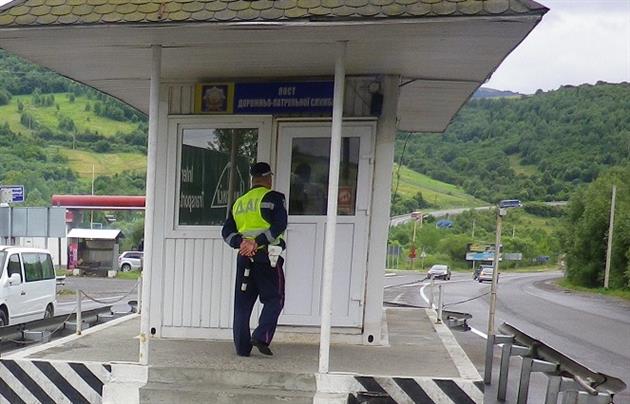 У Нижніх Воротах поліцейські затримали мешканця Сваляви, який перебуває у розшуку У Нижніх Воротах поліцейські затримали мешканця Сваляви, який перебуває у розшуку