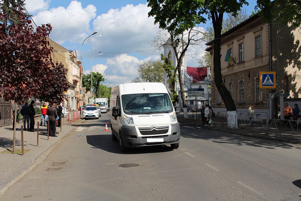 За кермом мікроавтобуса, який збив 4-річного хлопчика, був 38-річний львів’янин За кермом мікроавтобуса, який збив 4-річного хлопчика, був 38-річний львів’янин
