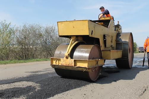 Дорожники Закарпаття похвалились об’ємом виконаних робіт за тиждень Дорожники Закарпаття похвалились об’ємом виконаних робіт за тиждень