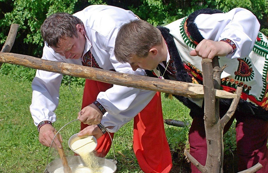 Організатори обіцяють вразити гостей фестивалю "Берлибаський бануш" Організатори обіцяють вразити гостей фестивалю "Берлибаський бануш"