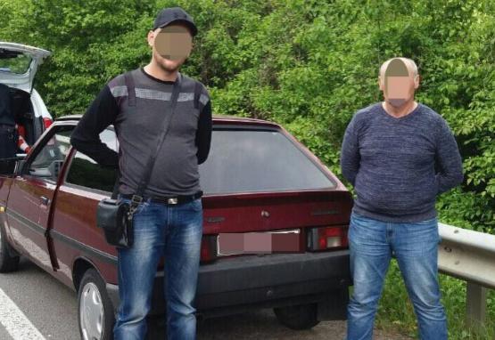Закарпатські правоохоронці затримали втікачів-грузинів Закарпатські правоохоронці затримали втікачів-грузинів