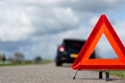 ДТП у Мукачеві: автомобіль збив дівчат, які перебігали через дорогу ДТП у Мукачеві: автомобіль збив дівчат, які перебігали через дорогу