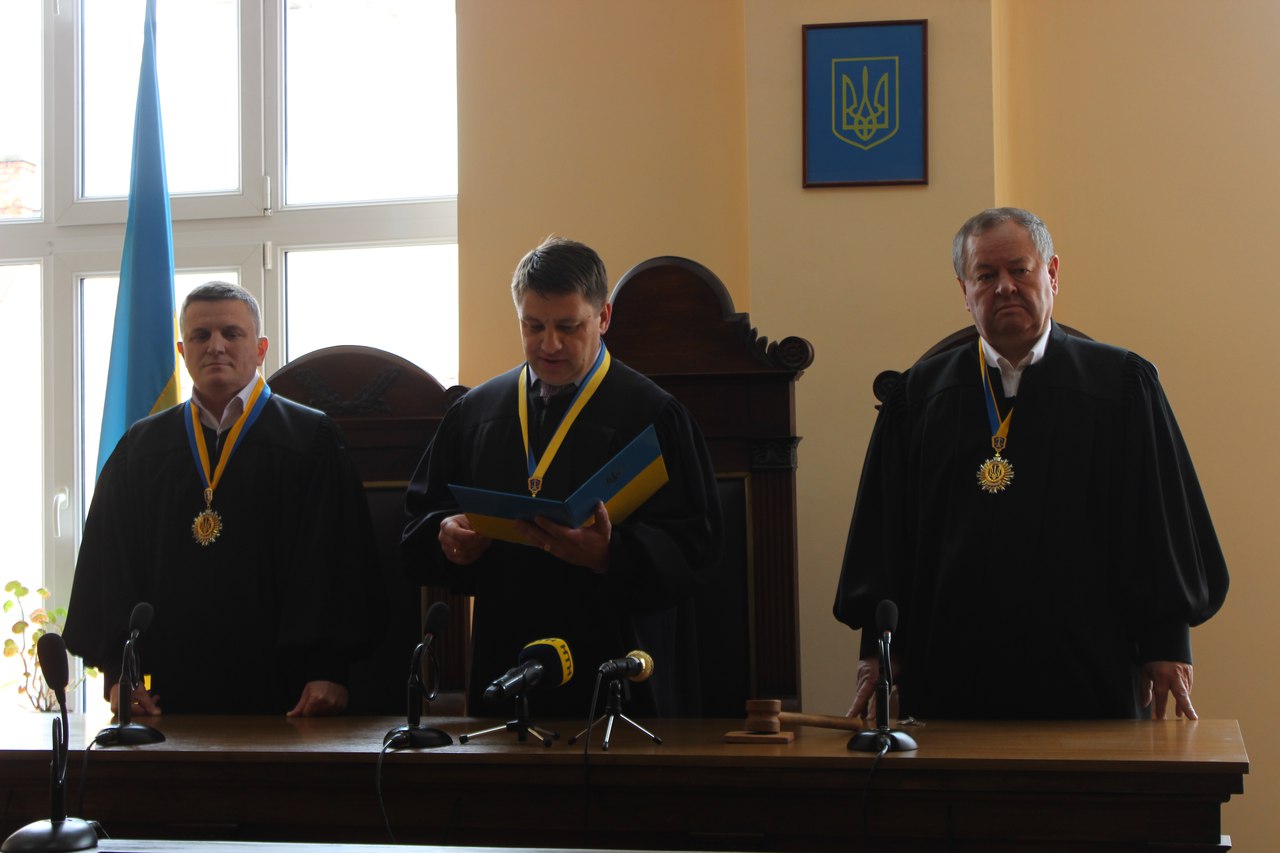 Колишнього кандидата в депутати міськради від БПП засудили на 9 років через вбивство рома у Мукачеві Колишнього кандидата в депутати міськради від БПП засудили на 9 років через вбивство рома у Мукачеві