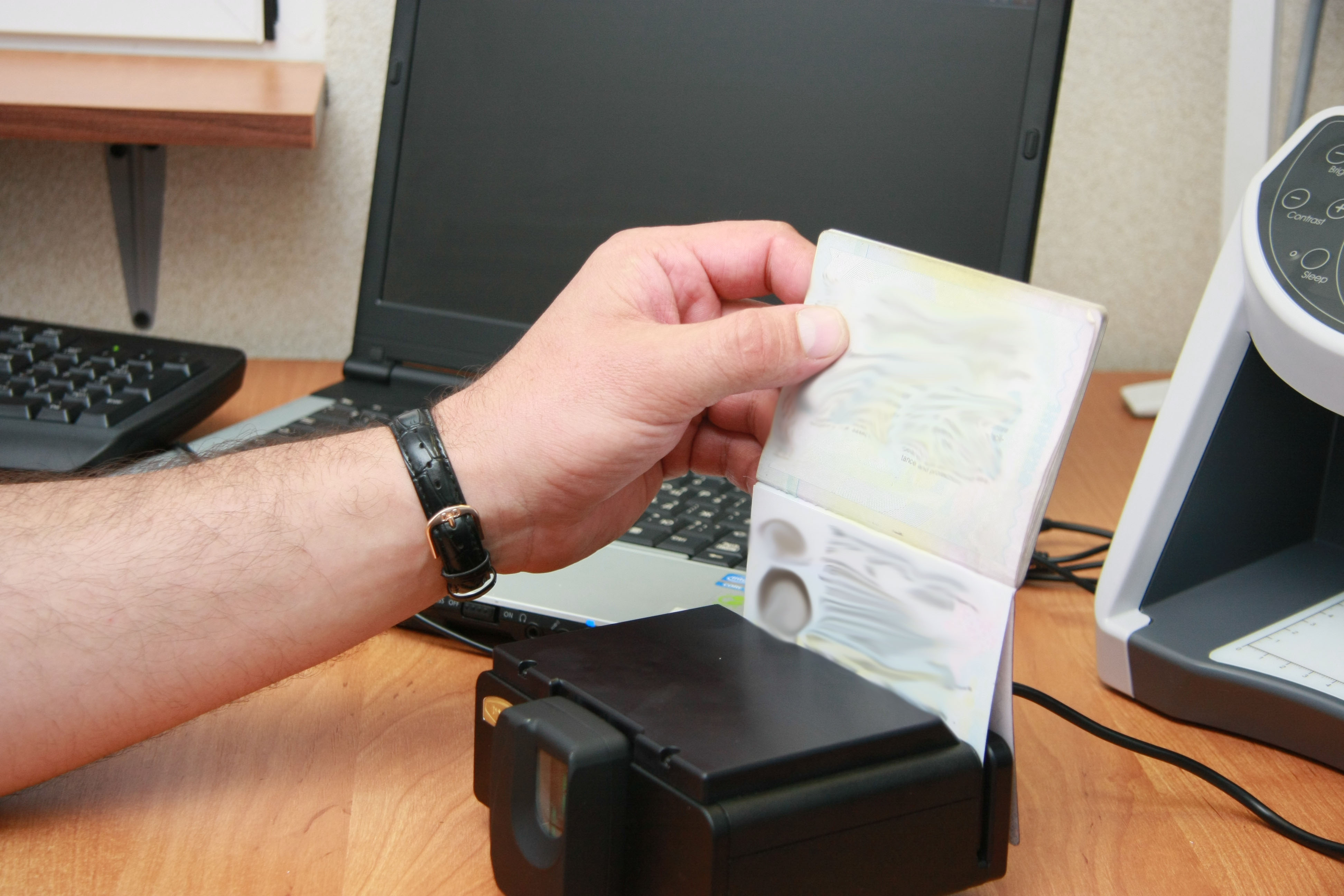 Закарпатські прикордонники затримали словака, якого розшукував Інтерпол Закарпатські прикордонники затримали словака, якого розшукував Інтерпол