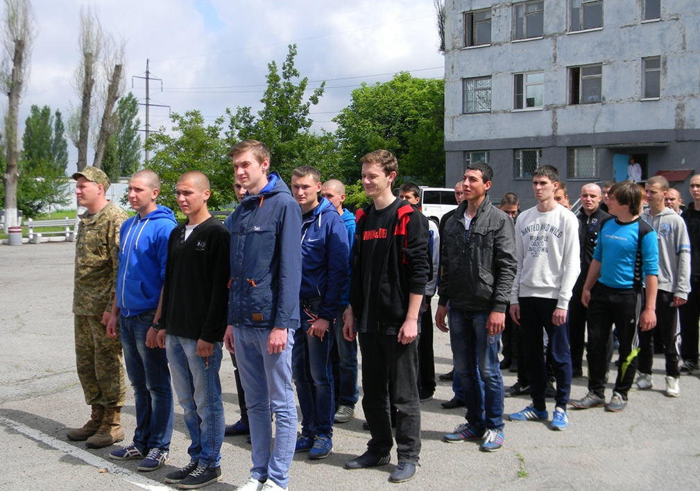 На Рахівщині розповіли, чому юнаки не йдуть на військову службу На Рахівщині розповіли, чому юнаки не йдуть на військову службу