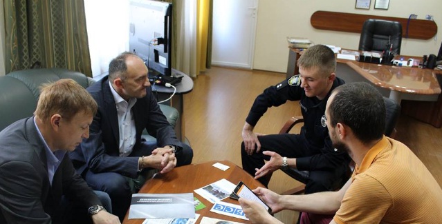 Закарпатські патрульні зустрілись із представниками ОБСЄ Закарпатські патрульні зустрілись із представниками ОБСЄ