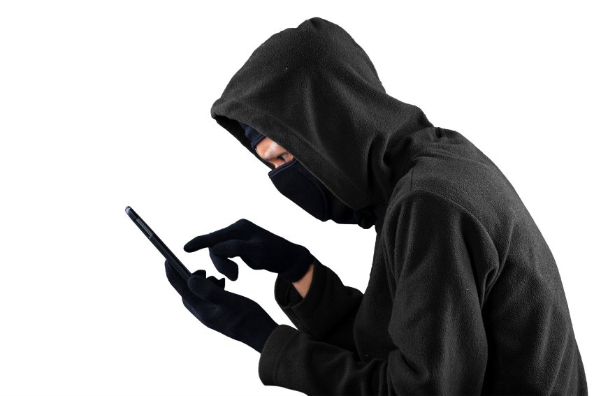 Телефонні шахраї ошукали ужгородку на 9 тисяч гривень Телефонні шахраї ошукали ужгородку на 9 тисяч гривень