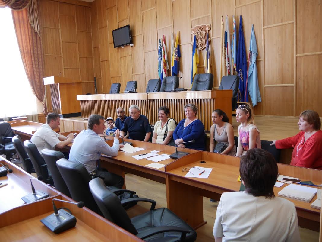Понад півсотні громадян звернулись зі своїми проблемами до міського голови Ужгорода Понад півсотні громадян звернулись зі своїми проблемами до міського голови Ужгорода