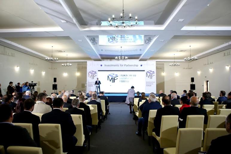 Наближені до мера Балоги підприємці заробили понад сто тисяч гривень на проведенні бізнес-форуму у Мукачеві Наближені до мера Балоги підприємці заробили понад сто тисяч гривень на проведенні бізнес-форуму у Мукачеві