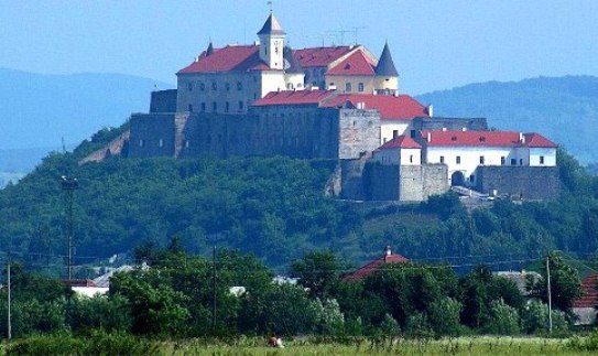 У Мукачівському замку "Паланок" відбудеться фестиваль "В родині єдиній" У Мукачівському замку "Паланок" відбудеться фестиваль "В родині єдиній"