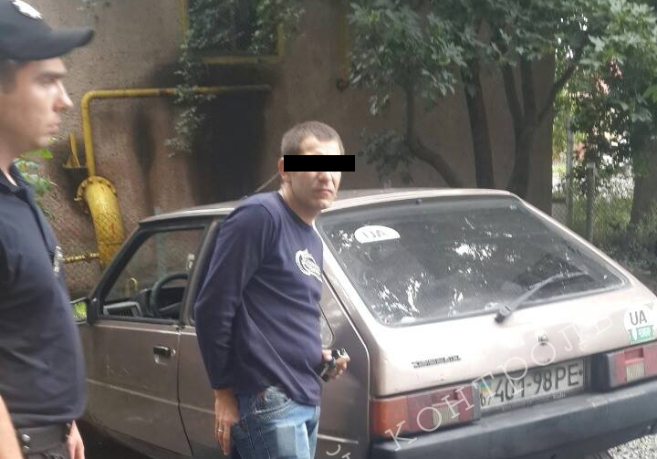 Затриманий поліцією п’яний водій представився громадським активістом Затриманий поліцією п’яний водій представився громадським активістом