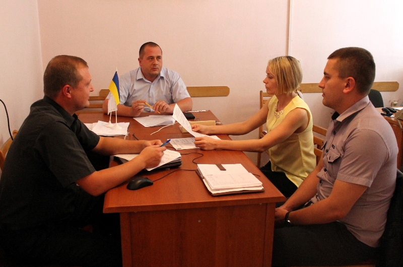 На Виноградівщині обговорили питання підготовки до виборів Веряцького сільського голови На Виноградівщині обговорили питання підготовки до виборів Веряцького сільського голови